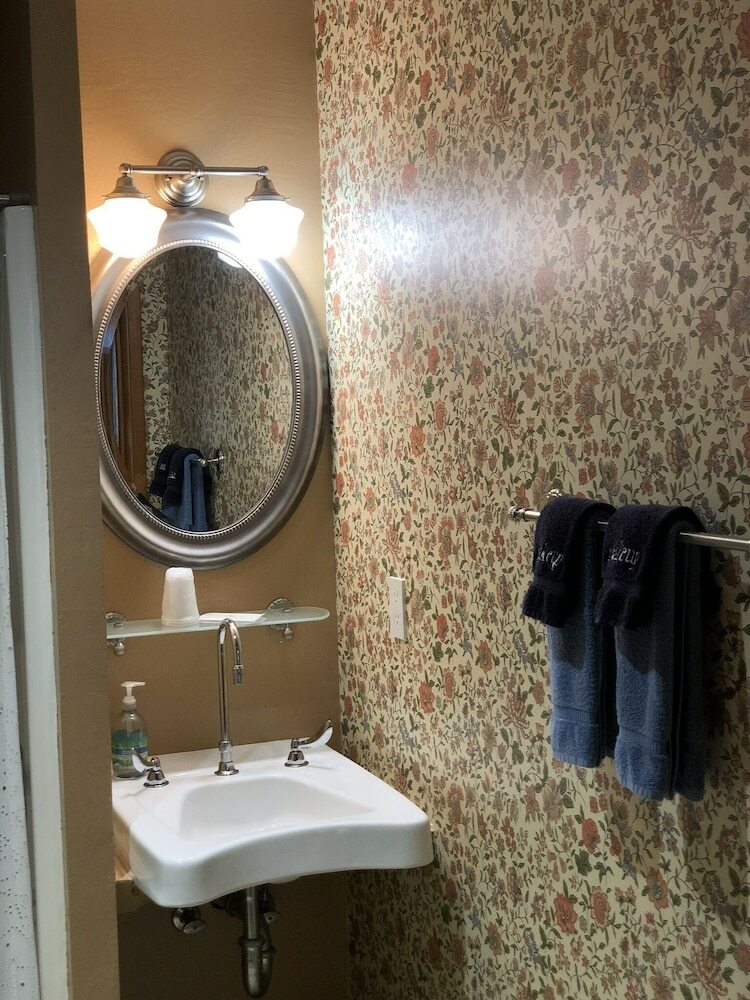 Country Inn Bed And Breakfast