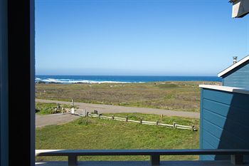 Hotel Surf And Sand Lodge