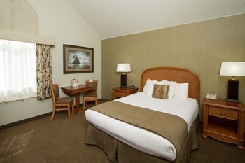 Hotel Surf And Sand Lodge