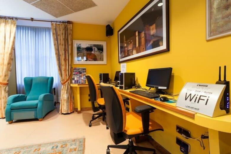 Hostal Bego�a