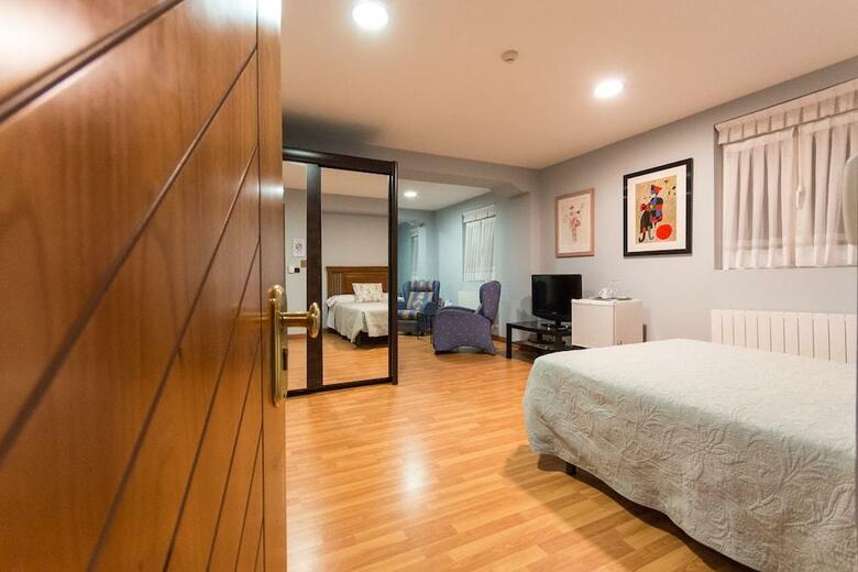 Hostal Bego�a