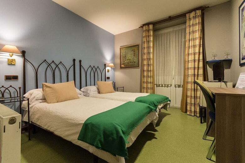 Hostal Bego�a