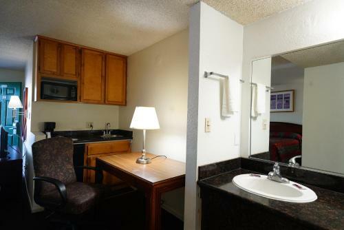 Motel Ambassador Inn Fresno