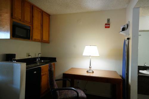 Motel Ambassador Inn Fresno