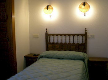 Hotel Puerta Romeros