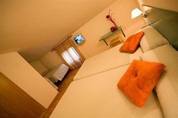 Hostal Via L�ctea
