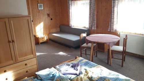 Hostal Pension 48