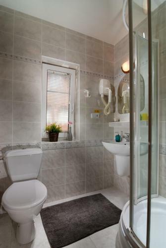 Hostal Pension Luky