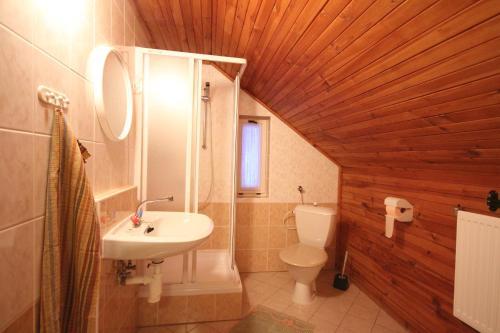 Hostal Pension Kub�t