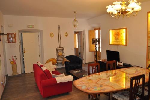 Apartamentos La Casa Pintada