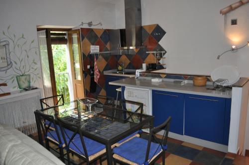 Apartamentos La Casa Pintada