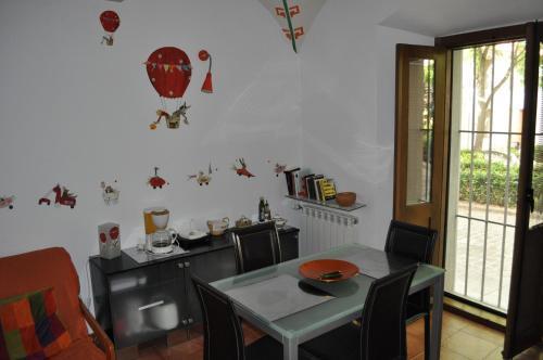 Apartamentos La Casa Pintada