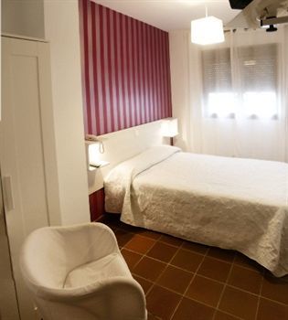Hostal Plaza De Italia