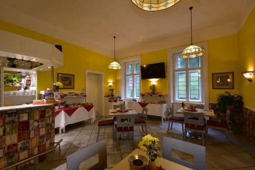 Hostal Sant Georg Garni