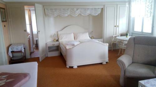 Hostal George Pension