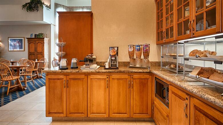 Hotel Best Western Plus A Wayfarer's Inn & Suites