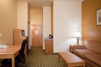 Holiday Inn Express Hotel & Suites Hesperia