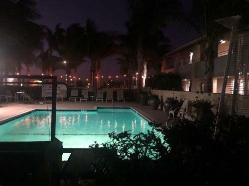 Hotel O'cairns Inn And Suites