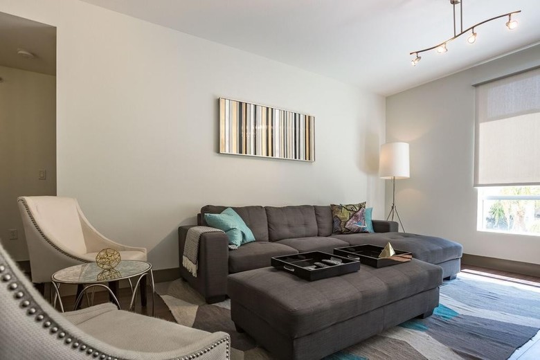 Hollywood Apartments