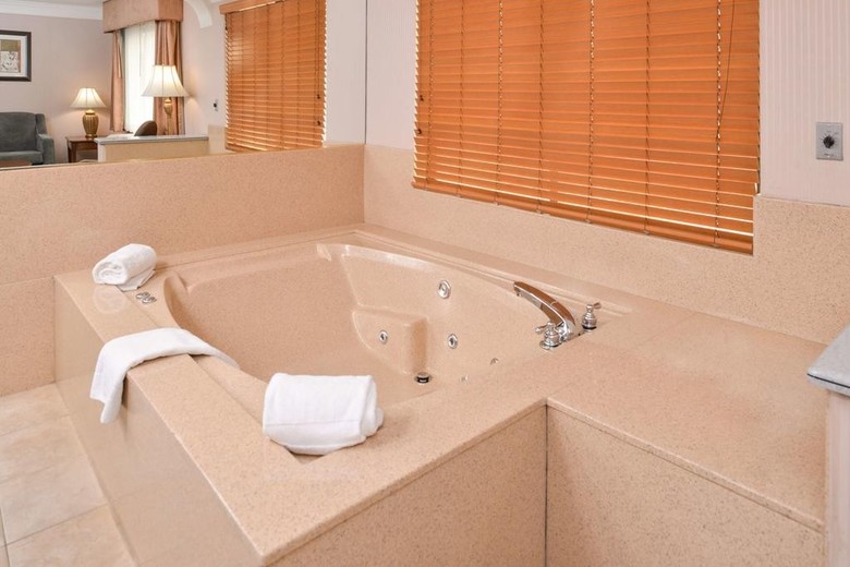 Best Western Plus Suites Hotel - Lax