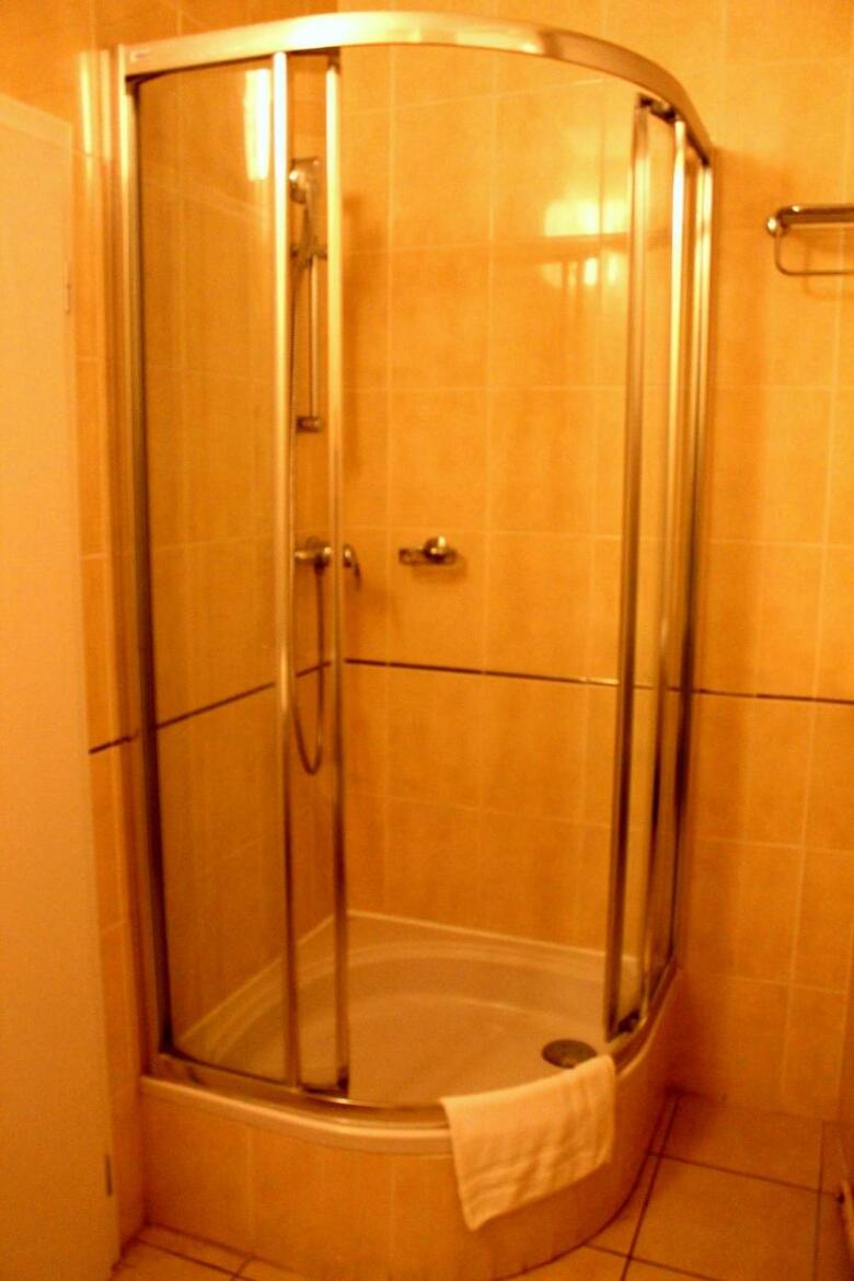 Hostal Enjoy Inn