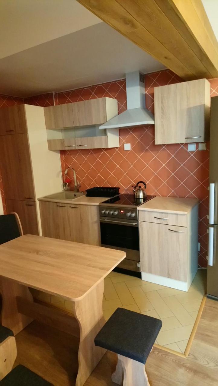 Hostal Enjoy Inn