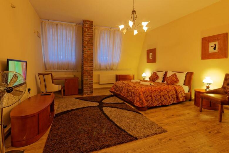 Hostal Enjoy Inn