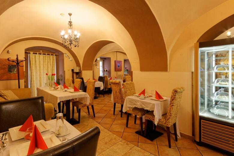 Hostal Enjoy Inn