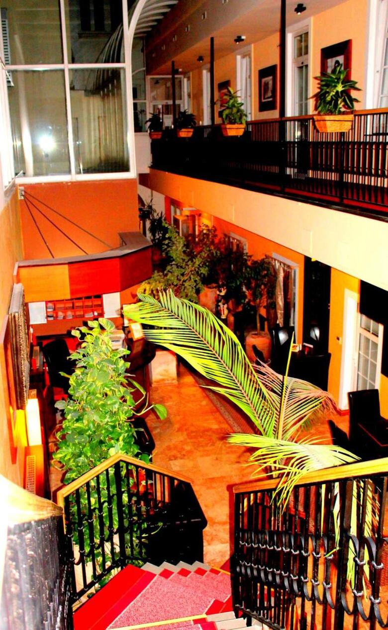 Hostal Enjoy Inn