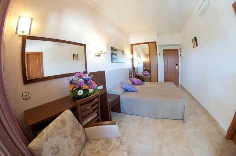 Hotel Cala Gat