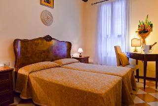 Hotel Henry