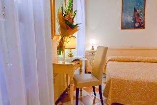 Hotel Henry