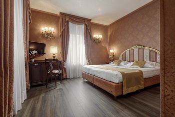 Hotel American Dinesen