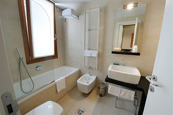 Hotel Ca� Pozzo Inn