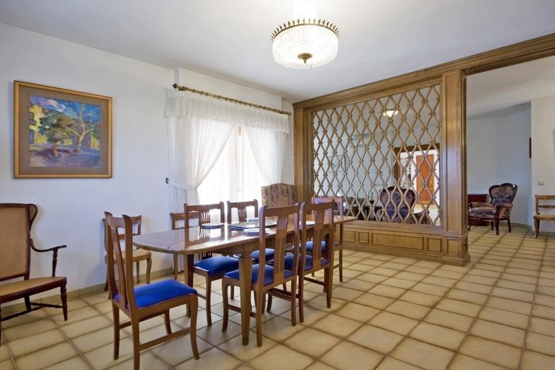 Villa Perles