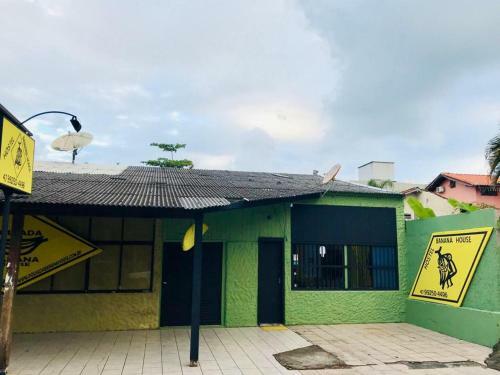 Hostel Banana House