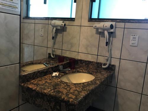 Hostal Pousada Enseada Dos Golfinhos