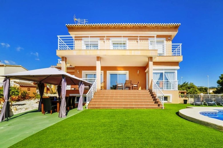 Villa Segovia