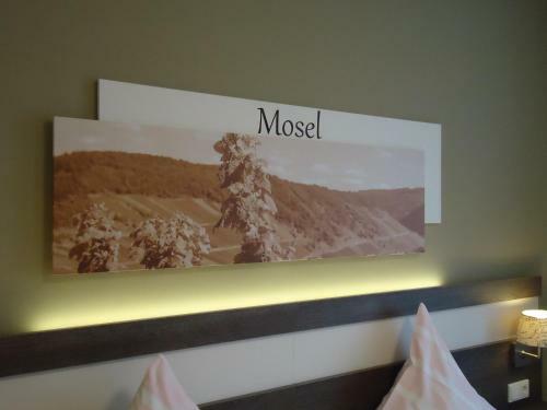 Hostal Gasthaus Huwer