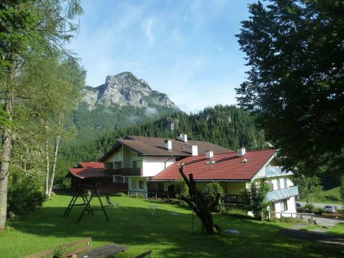 Hostal Alpenhotel Beslhof