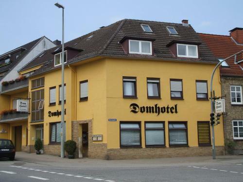 Hostal Domhotel Bed & Breakfast