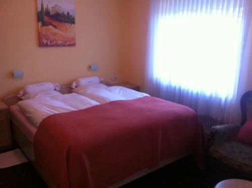 Hostal Hotel Katharina Garni