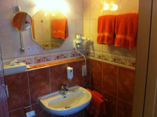 Hostal Hotel Katharina Garni