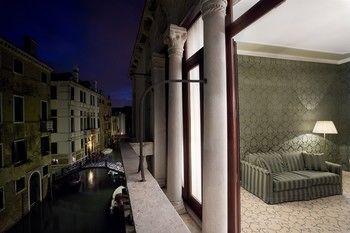 Hotel UNA Venezia