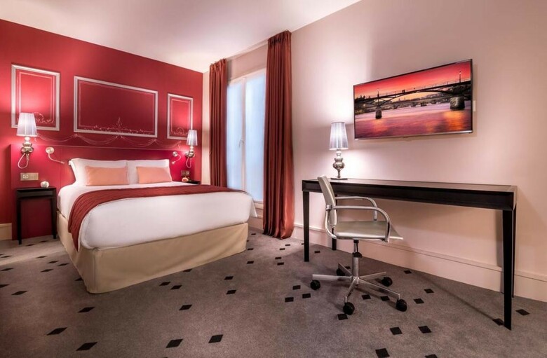 Hotel NH Paris Champs-elys�es