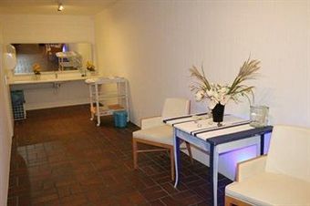 Aqua Hotel & Hostel