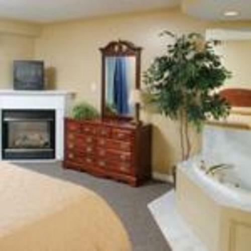 Hotel Captain's Quarters