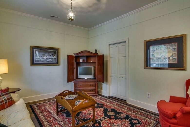 27 State Street Bed & Breakfast