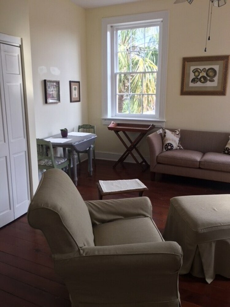 27 State Street Bed & Breakfast