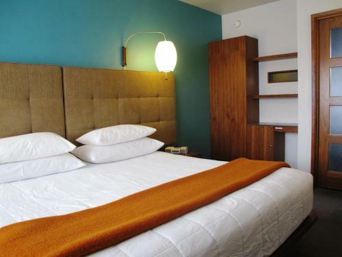 Modern Hotel
